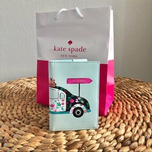 *NWT* kate spade Passport Cover